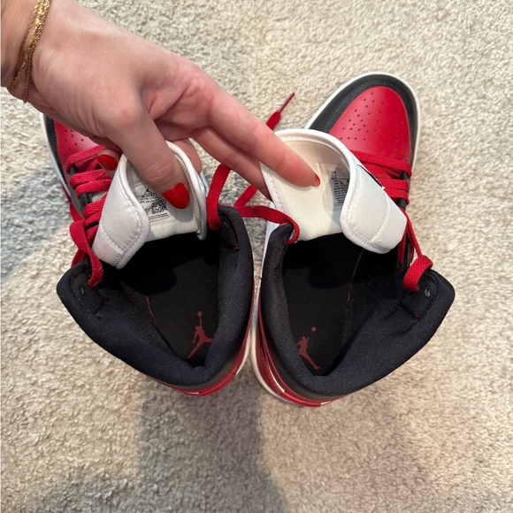❤️Great Used Condition - Worn Once! Nike Air Jordan Mids - Picture 6 of 8